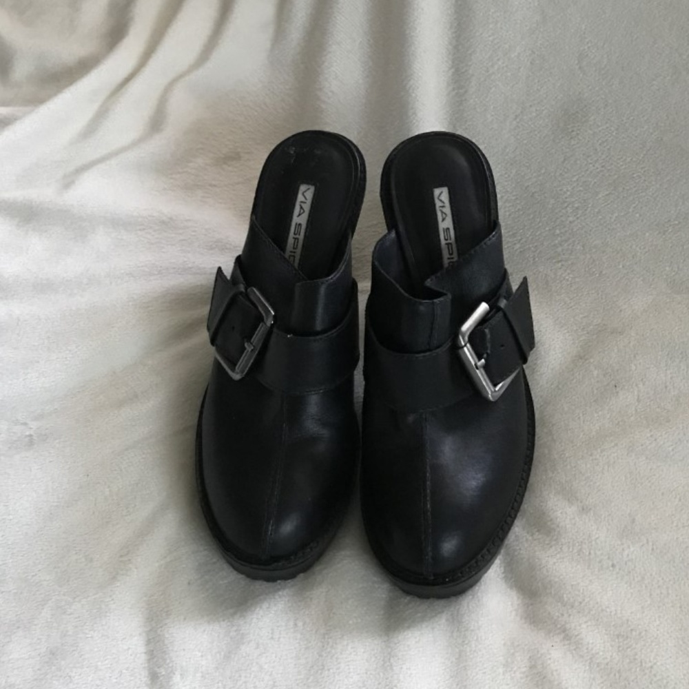 Via Spiga Black Leather Mules/Slides size 6
